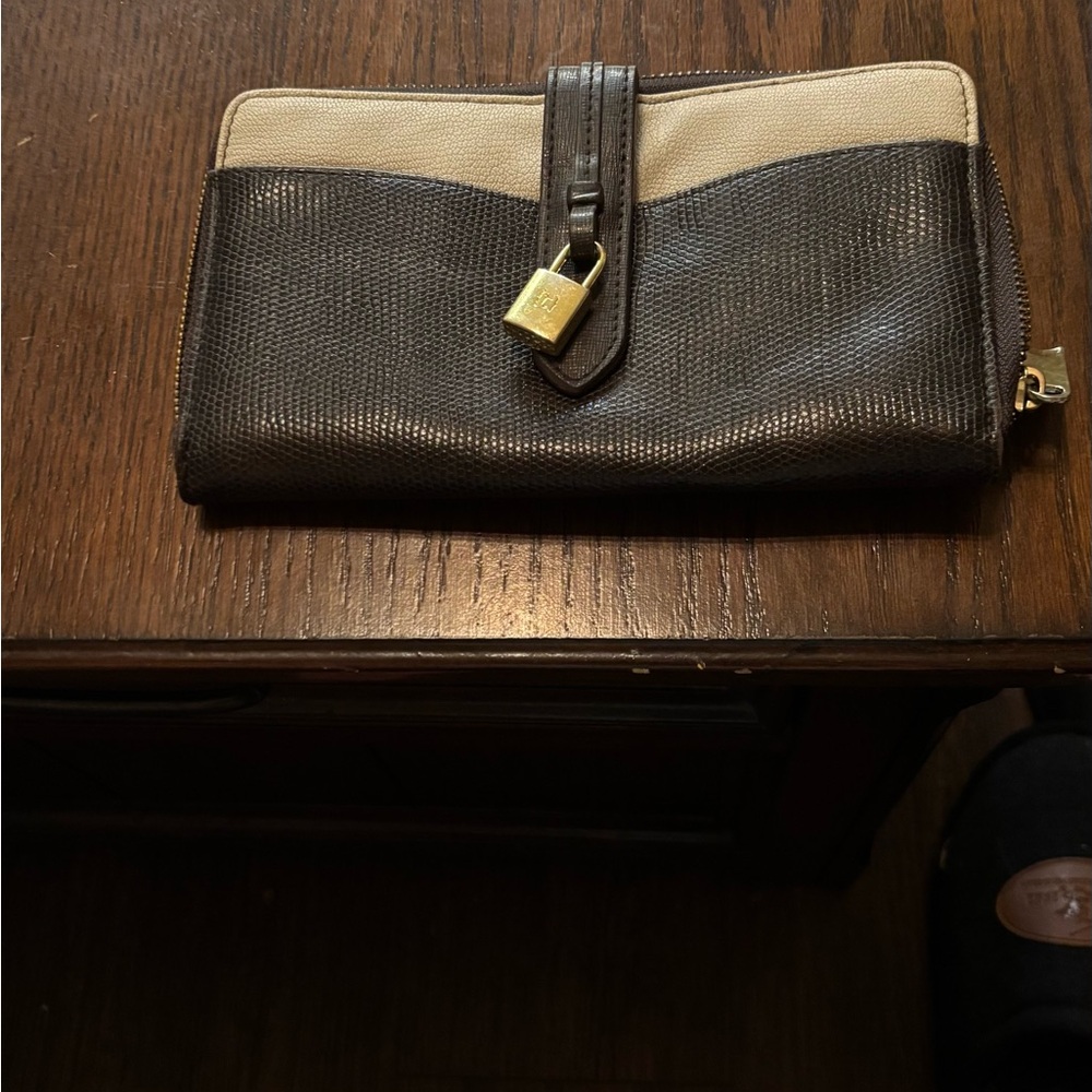 Vintage Tutilo New York Two-Tone Leather Wallet with Lock Accent
